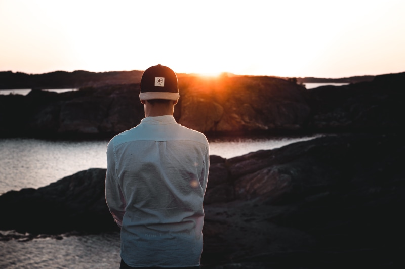 land, casual clothing, 5K, tranquility, hour, adult, shirt, dusk, person, looking away, white, orange, one person, beauty in nature, sunset, sky, outdoors