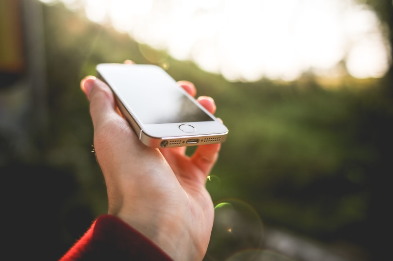 finger, 5K, internet, global Communications, wireless Technology, people, modern, touch Screen, body part, hand, close-up, personal perspective, outdoors