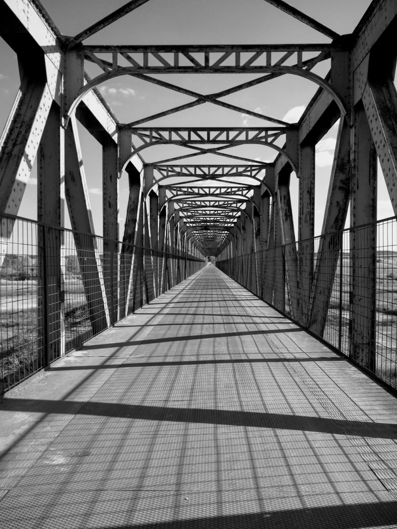 metal, puente de hierro, railing, the way forward, ceiling, day, spain, bandw, 4K, nature, ciudad real, bridge - man made structure, architecture, outdoors
