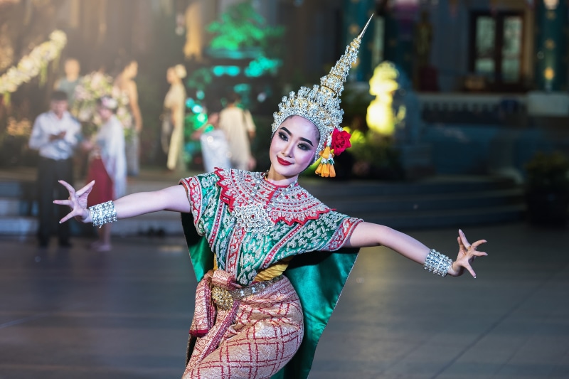 costume, pretty, epic, classical, art, khon kaen, the dance, only women, one young woman only, focus on foreground, background, green, arts culture and entertainment