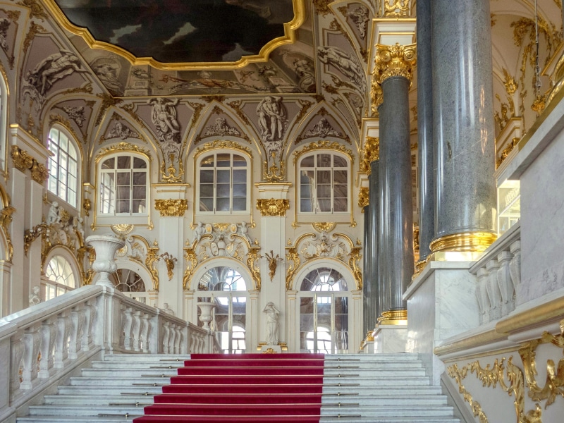 building, luxury, saint-petersburg, railing, mural, religion, building exterior, the past, belief, lighting equipment, arch, staircase, no people, day