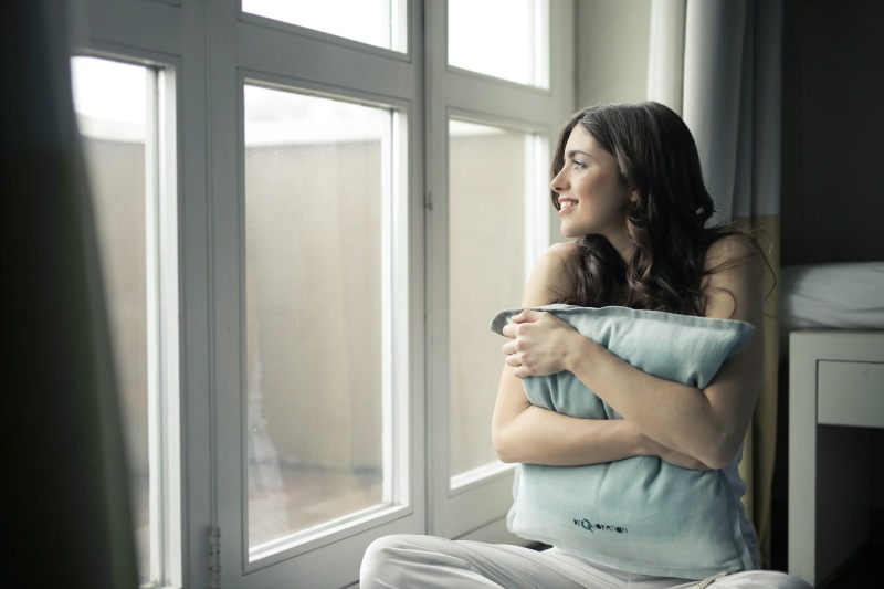 emracing, hairstyle, outside, rest, seat, looking through window, beauty, 2K, waist up, women, young women, indoors, happy, relax, adult, curtain, looks