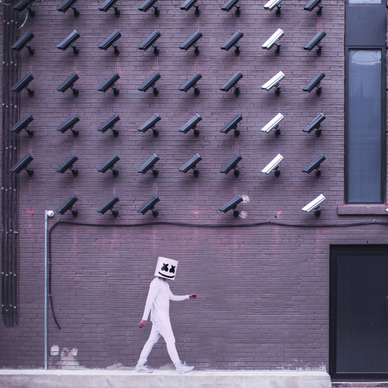 city, costume, filled, gray, real people, window, leisure activity, day, clothing, attire, walking, cctv, women, adult, outdoors, marshmello, 2K, standing