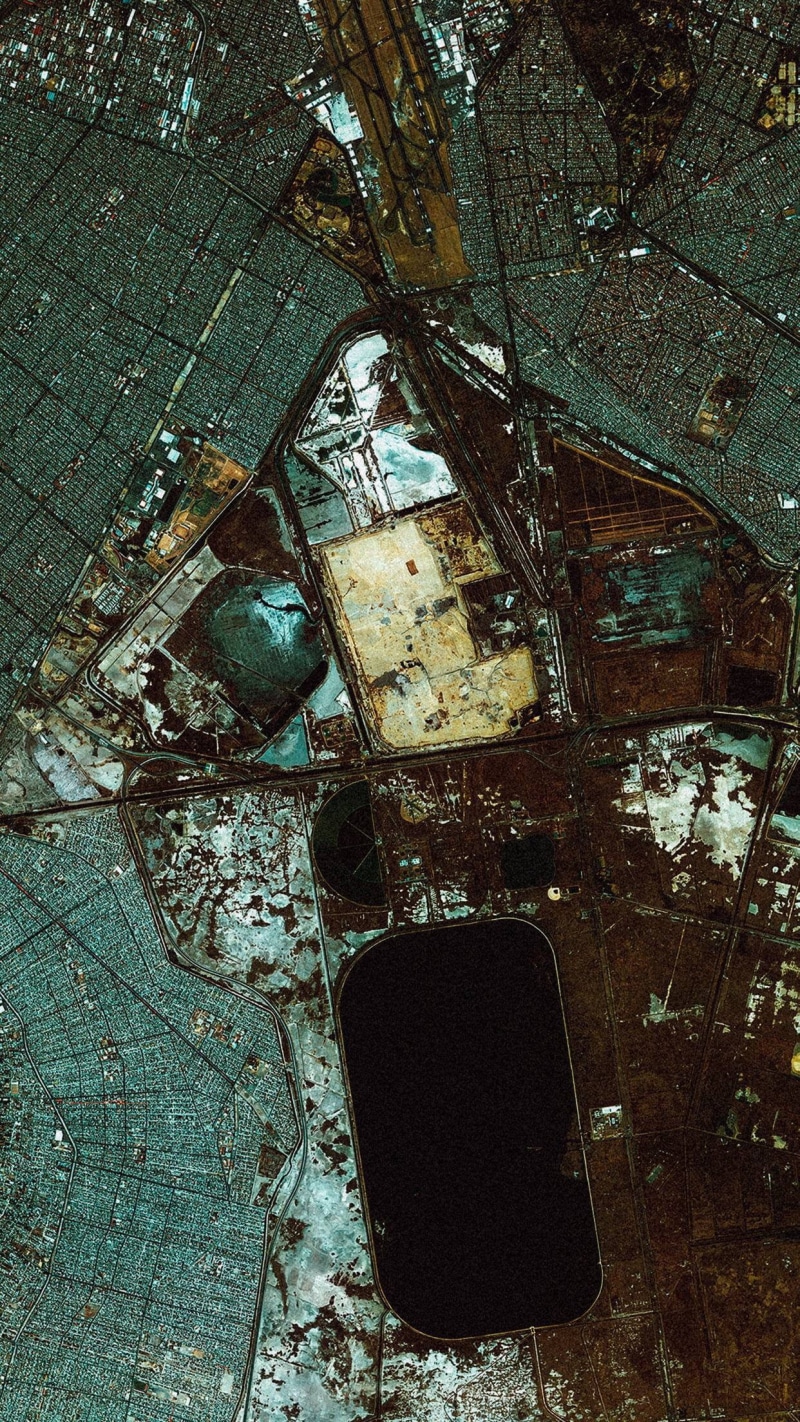 flooring, outdoors, no people, metal, aerial view, technology, nature, vertical, rusty, dirty, dirt, still life, abandoned, obsolete, close-up, high angle view