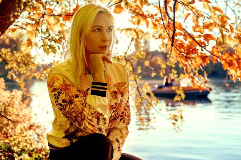 leisure activity, beauty, young women, real people, beautiful woman, outdoors, focus on foreground, person, woman, hair, season, near, girl, river, tree