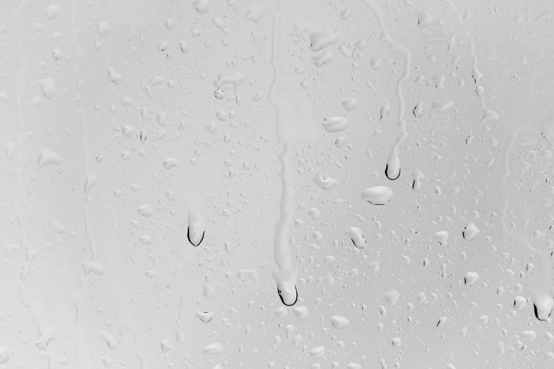 liquid, condensation, purity, beaded, white color, run off, backgrounds, disc, pattern, raindrop, full frame, nature, glass - material, clean, drop of water