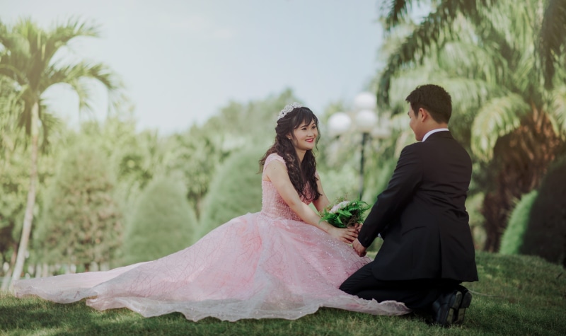 groom, 4K, woman, bride, land, summer, event, photoshoot, formalwear, wedding, love, positive emotion, men, wear, sitting, romantic, adult, celebration