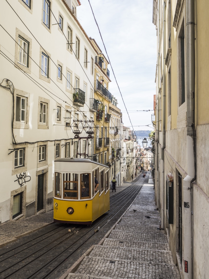 residential district, built structure, tram, cobblestone, transport, day, bica, track, land vehicle, 4K, tracks, mode of transportation, streetview, cable car