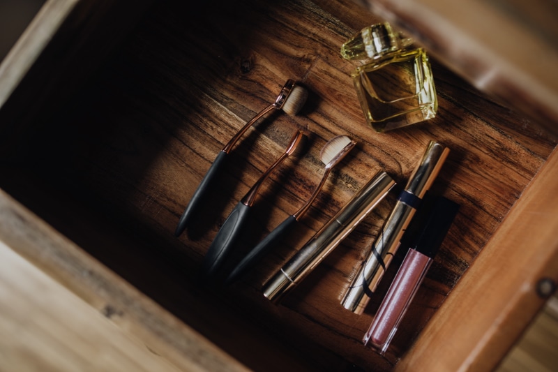 arrangement, body care and beauty, female, directly above, essentials, versace, smell, drawer, cosmetics, personal accessory, close-up, 5K, container