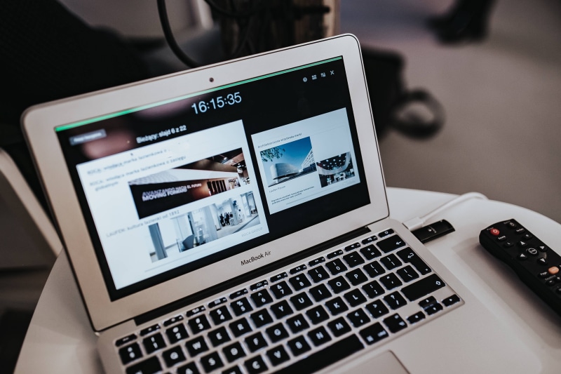 communication, macbook, screen, computer Monitor, indoors, 4K, digital tablet, browsing, portable information device, device screen, wireless technology