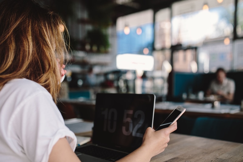 technology, laptop, females, cafe, portable information device, communication, casual Clothing, real people, workplace, office, workspace, leisure activity