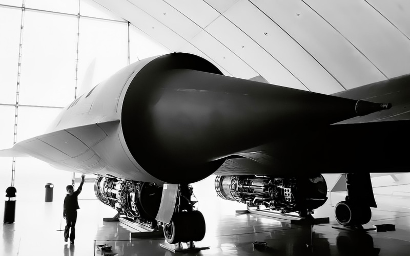 1080P, airport, outdoors, plane, military aircraft, stealth, incidental people, real people, military, lifestyles, travel, air vehicle, Lockheed SR-71 Blackbird