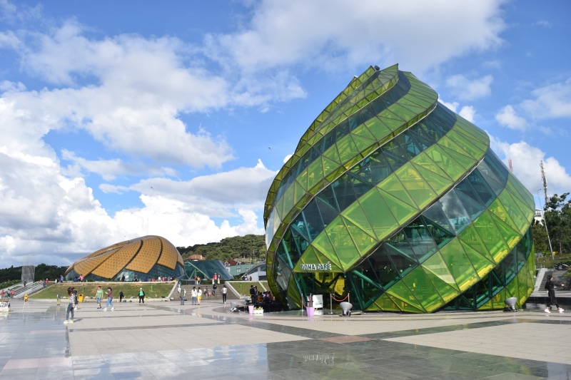 democracy, quang truong, sky, architecture, modern, built structure, green color, people, travel destinations, mode of transportation, travel, transportation