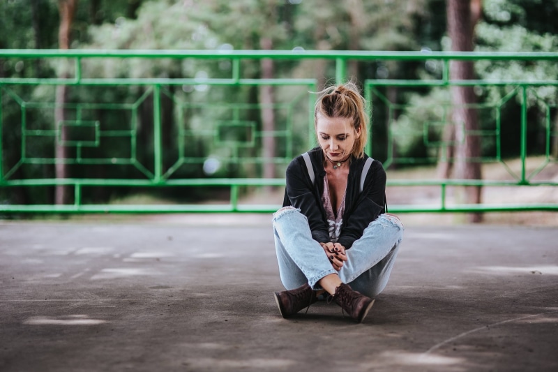 adolescence, full length, contemplation, young Adult, pretty, woman, hair, female, beautiful people, girl, cross-legged, black, beautiful woman, sitting