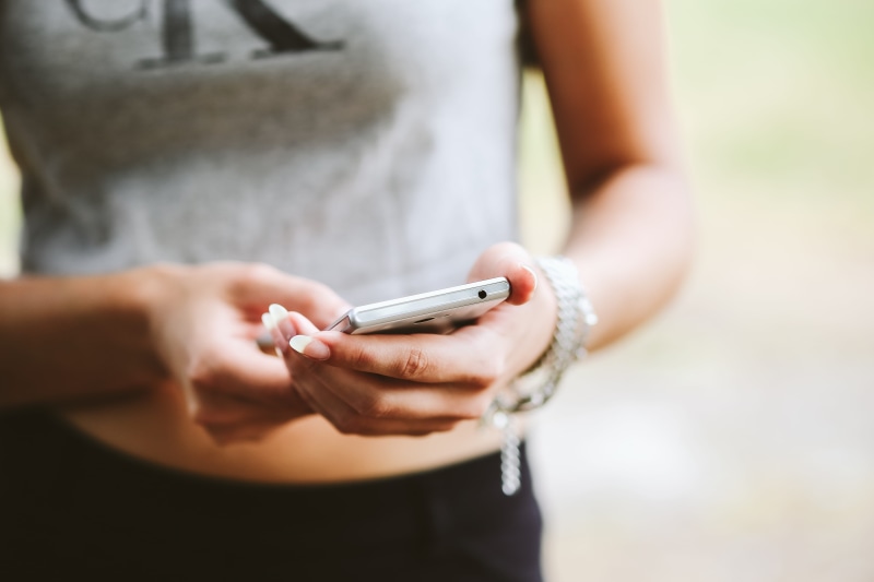 close-up, human Hand, tech, girl, communication, outdoors, technology, casual clothing, text Messaging, portable information device, white, day, touching