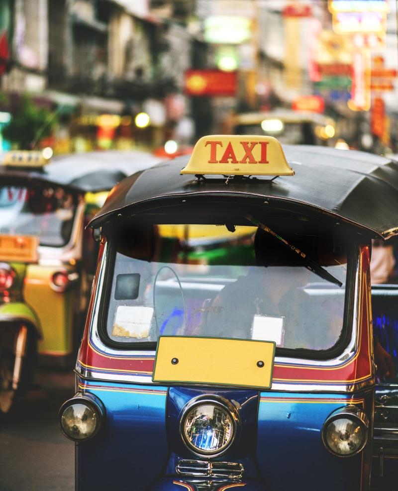 communication, lights, transport, culture, city street, cityscape, motor vehicle, mode of transportation, western script, public transportation, selective