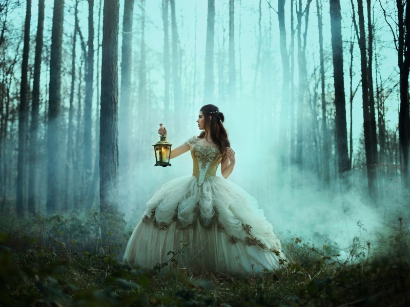Girl, Bella, 1080P, Forest, Dress, Kotak, Lantern, Retro
