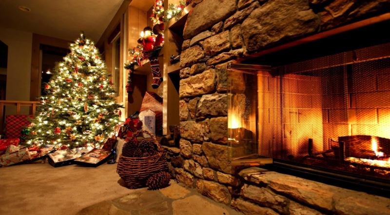 basket, light - Natural Phenomenon, christmas Stocking, christmas Lights, plant, decoration, nature, log Fire, season, night, green, christmas Decoration