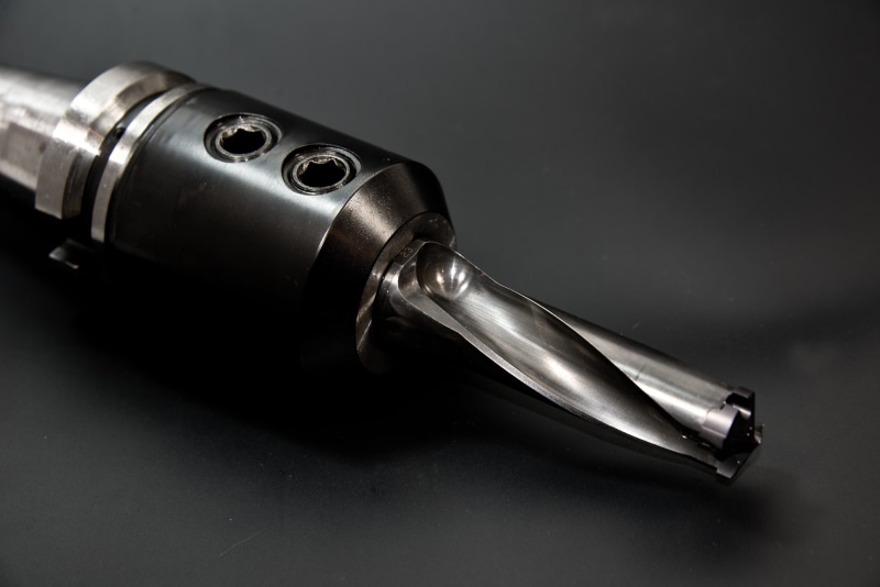 single object, mechanics, ingenieuerwesen, equipment, photo, closeup, cnc, milling, tool, two objects, shiny, studio shot, communication, zerspahnen, weapon