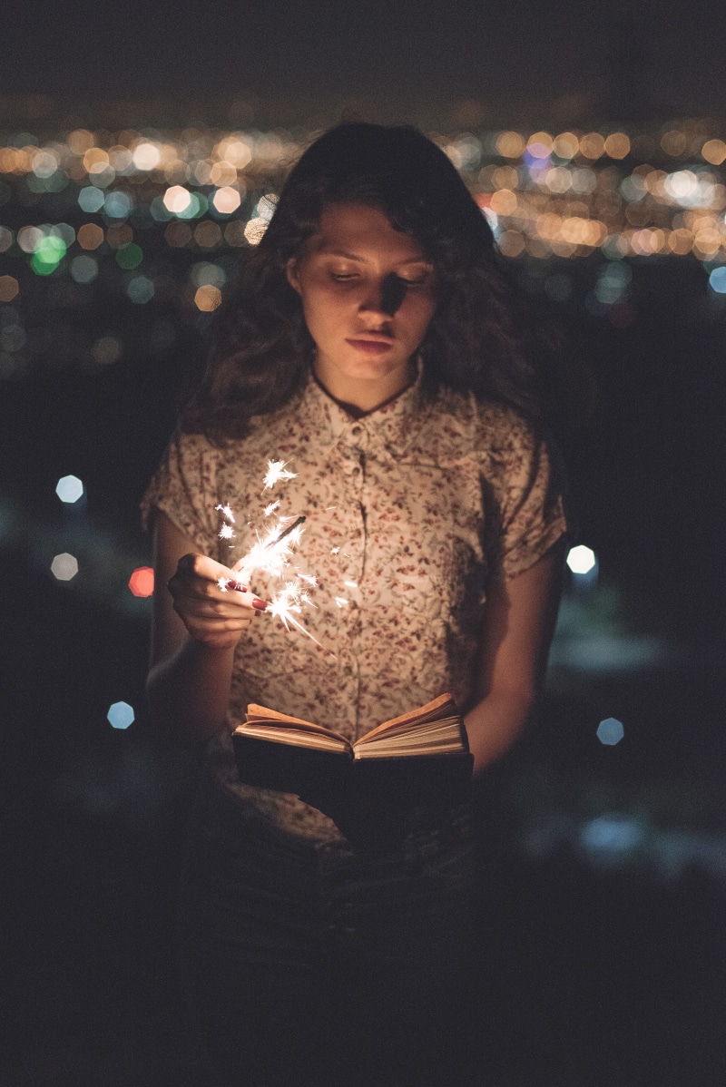 sparkler, standing, hairstyle, girl, spraklers, blur, glow, light, researcher, casual clothing, holding, lifestyles, reall, young women, woman, looking