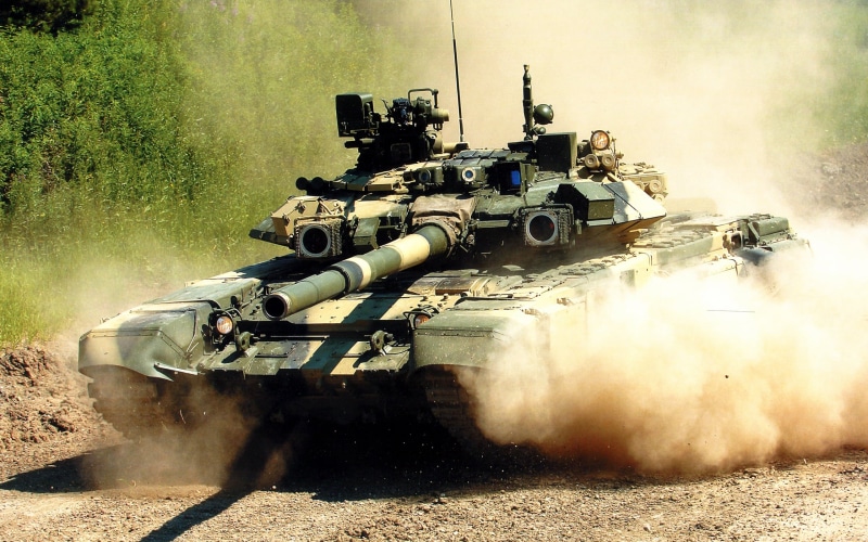 camouflage, armed Forces, body Armor, outdoors, armored Vehicle, mode of transportation, tank, smoke - physical structure, conflict, the main battle tank of the Russian Federation