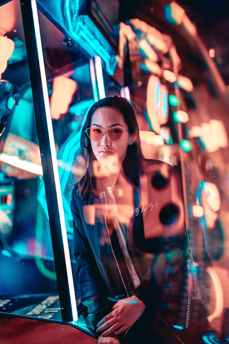 woman, 5K, lights, right, sunglasses, hairstyle, wireless technology, illuminated, female, young adult, front view, indoors, nightlife, street, yakuza