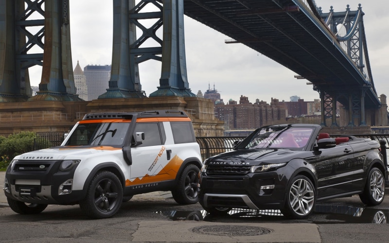 motor vehicle, black, no people, sky, vehicles, jeep, street, convertible, city, two, expedition, range Rover, road, travel, land vehicle, concept, the concept
