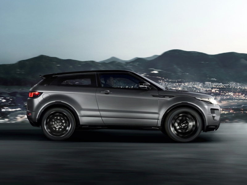 Range Rover, city, car, suv, speed, Coupe, silver, panorama, Victoria Beckham, the sky, side view, nature, silver colored, outdoors, Ewok, digital composite