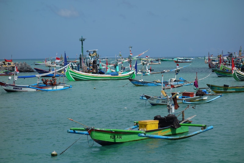 holiday, bali, moored, clear sky, transportation, fishing boat, waterfront, ship, 5K, travel, travel destinations, nautical vessel, boats, mode of transportation