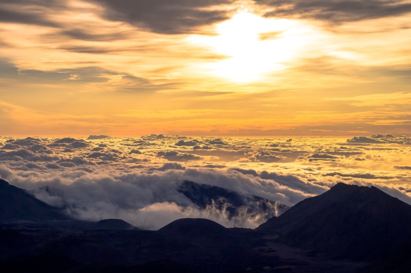 4K, morning, clouds, peaks, beauty In Nature, outdoors, Olympus, sunrise - Dawn, mountain Peak, cloud - Sky, sky, scenics, nature, hawaii, Take me to the edge