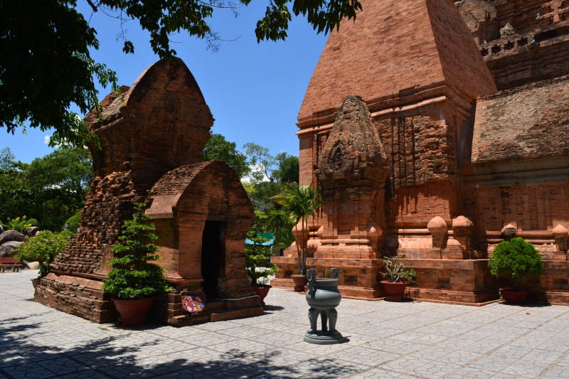 place of worship, stone material, old, built structure, spirituality, po nagar, history, tower, religion, no people, ancient civilization, indochina, belief