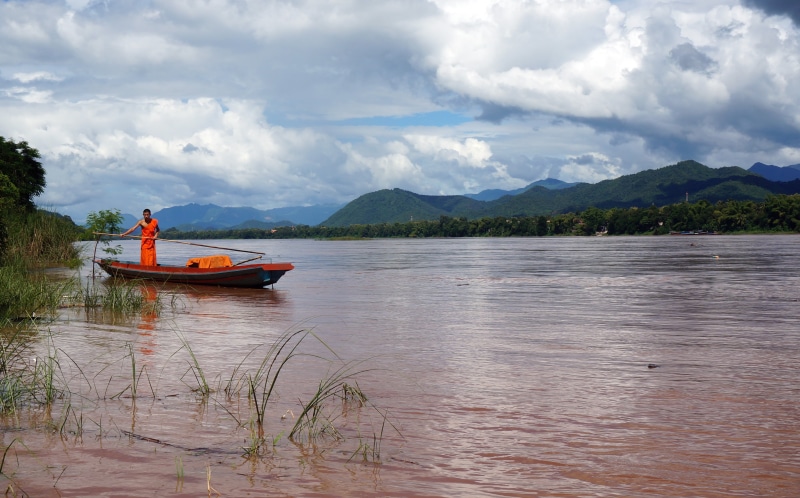 outdoors, kayak, indochina, day, trip, travel, mountain range, vacations, asia, mountain, water, landscape, clouds, blue, transportation, scenic, 4K, southeast