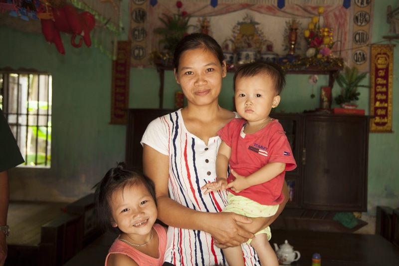 asia, childhood, 2K, vietnam, bonding, women, sister, boys, males, positive emotion, person, togetherness, portrait, emotion, looking at camera, girls
