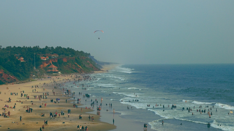 beach, 5K, sky, beauty in nature, lifestyles, leisure activity, india, kerala, horizon, varkala, sport, cliff, day, scenics - nature, parasailing, water