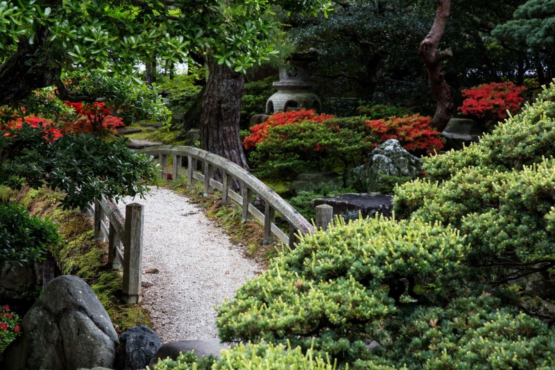 solid, connection, park, day, formal garden, tranquility, 1080P, rock, architecture, nature, beauty in nature, outdoors, green color, growth, bridge, japanese garden