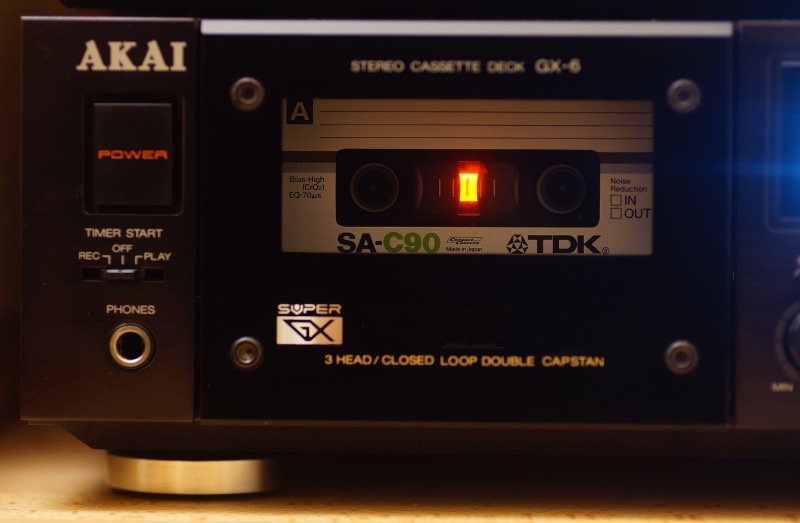 equipment, music, electronics industry, western script, radio, number, noise, indoors, electrical equipment, akai, technology, stereo, arts culture and entertainment