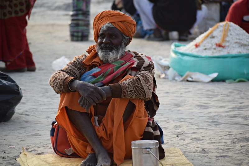portrait, india, real people, water, holy, person, mature men, clothing, old, mala, focus on foreground, outdoors, beard, traditional clothing, hinduism