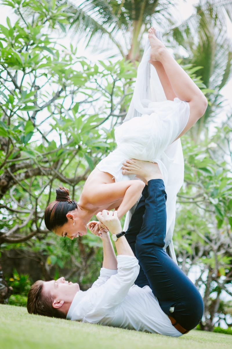 inversion, adult, outdoors, asana, pre wedding, lifestyles, day, wedding, flexibility, 4K, smiling, photoshoot, white, leisure activity, women, together