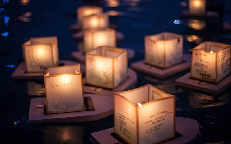 view, water, peaceful, lake, candle, lanterns, floating lanterns, splendor, ocean, lovely, floating, beautiful, 2K