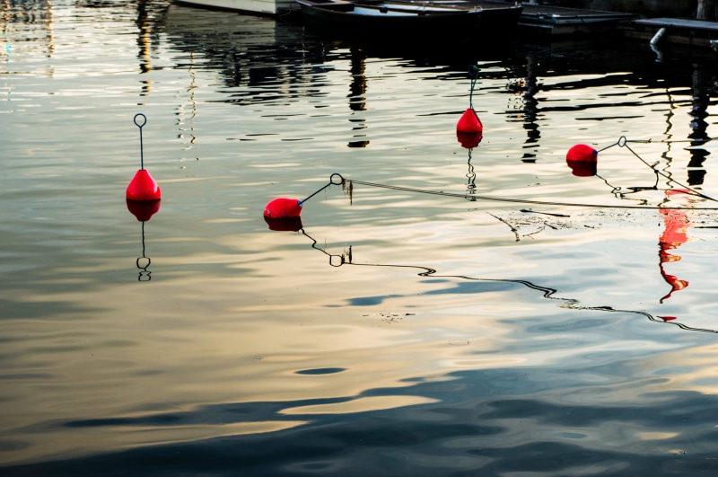 5K, water surface, beauty in nature, floating on water, red, lake, rippled, day, love, sunlight, mirror image, sky, ship, waterfront, buoy, reflection