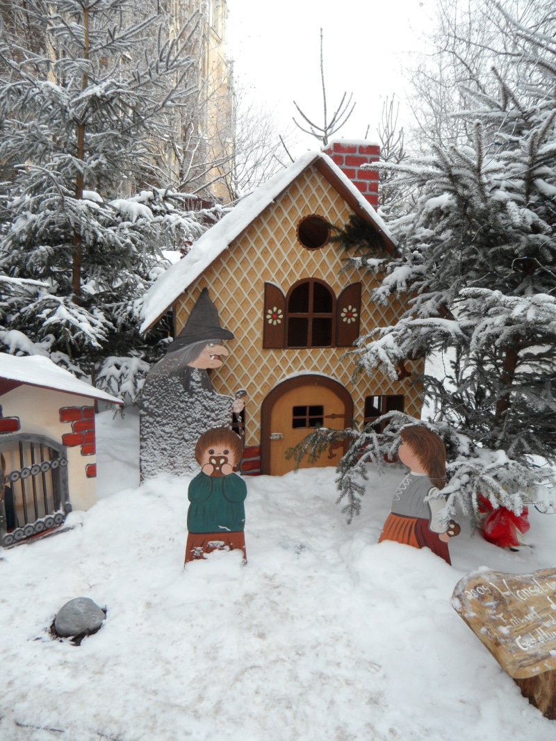 the witch, warm clothing, house, extreme weather, built structure, witchs house, white color, tree, cold temperature, snow, celebration, 4K, childhood