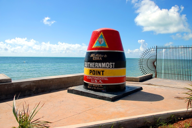 boundary, black, sea, monument, sky, communication, water, protection, limit, conch, landmark, locations, horizon over water, cuba, security, vacation