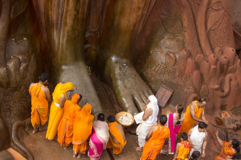 traditional clothing, men, devotion, prayers, festival, 5K, place of worship, spirituality, day, architecture, religion, high angle view, large group of people