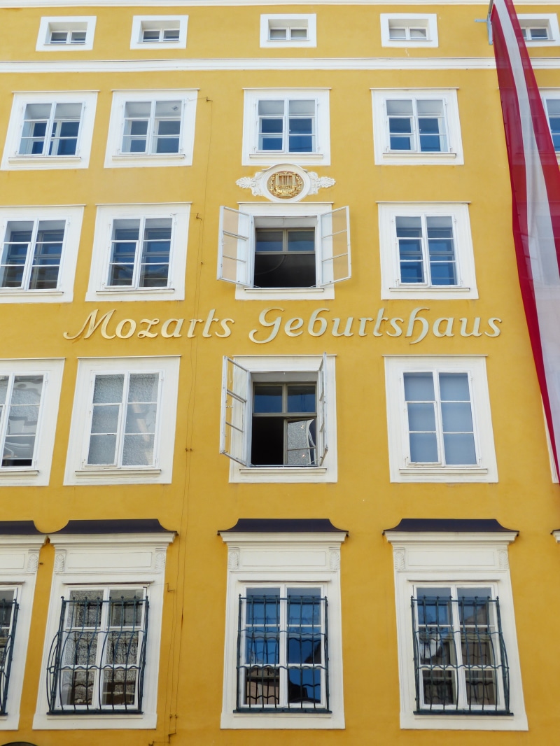 tourism, salzburg, attraction, in a row, blue, amadeus, wolfgang, window, yellow, full frame, building exterior, austria, built structure, birthplace, 4K