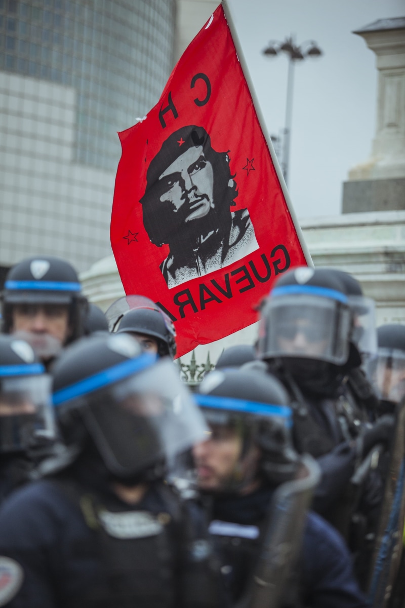 protest, protestor, helmet, flag, street, clothing, safety, che, group of people, police, men, day, red, 4K, text, sign, communication, group, message