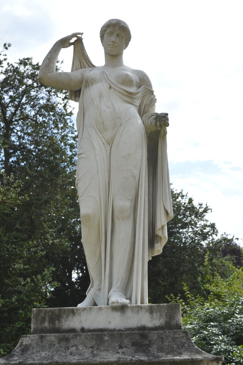 sky, palace, parking, public garden, tree, female likeness, religion, outdoors, decoration, nature, france, 5K, no people, creativity, napoleon, castle