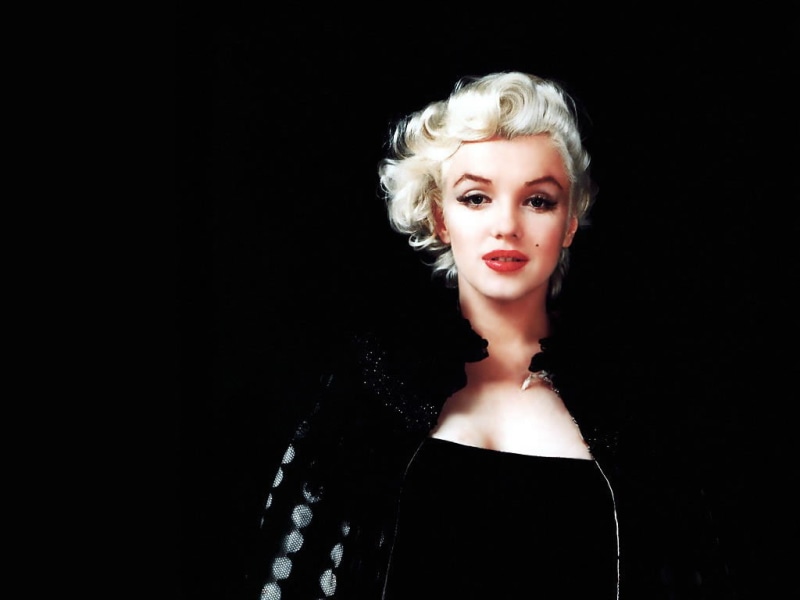 short, beauty, photography, marilyn, monroe, background, dark background, marilyn monroe, short hair, 480P, curly hair, celebrities, hair, dark, curly