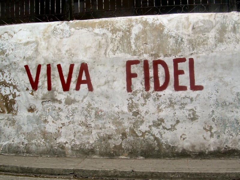 viva, concrete, writing, wall, sign, president, close-up, Fidel Castro, capital letter, graffiti, message, text, Mural, revolutionary, revolution, red