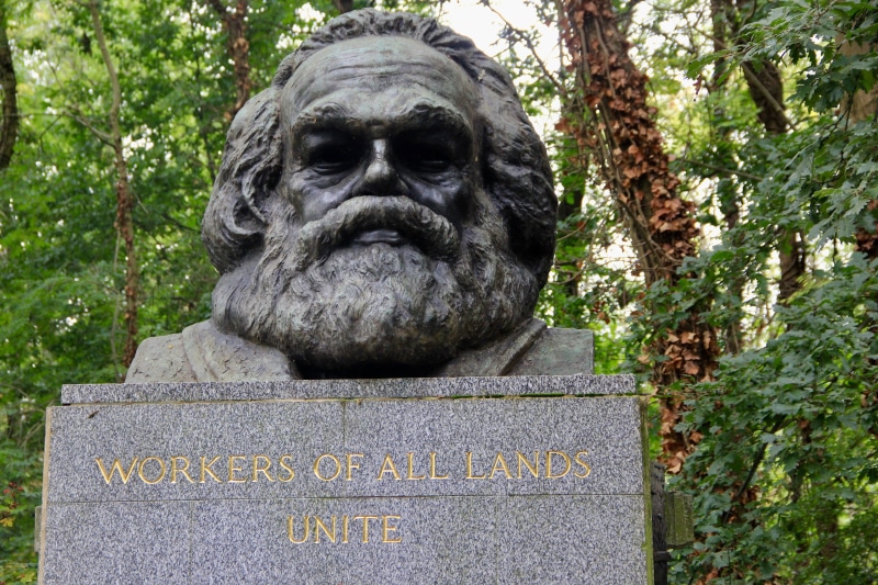 respect, creativity, focus on foreground, plant, karl, london, communication, architecture, highgate, craft, revolutionary, sculpture, socialist, history