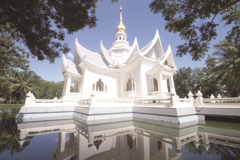 monastery, calmness, clear, no people, castle, pond, day, spire, daytime, structure, tranquility, history, the past, built structure, concrete, buddha